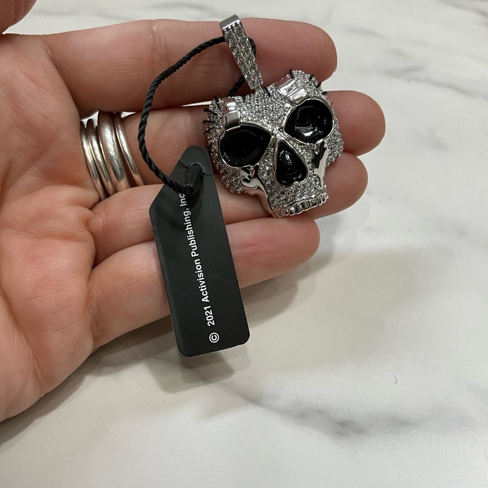 GLD Company WarZone Silver and Black Skull Pendant NEW Esport Video Game Jewelry
